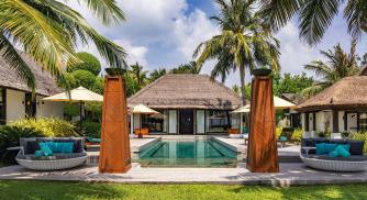 The Regal Residence in OZEN RESERVE BOLIFUSHI's Royal RESERVE is an Alluring Location Indeed!
